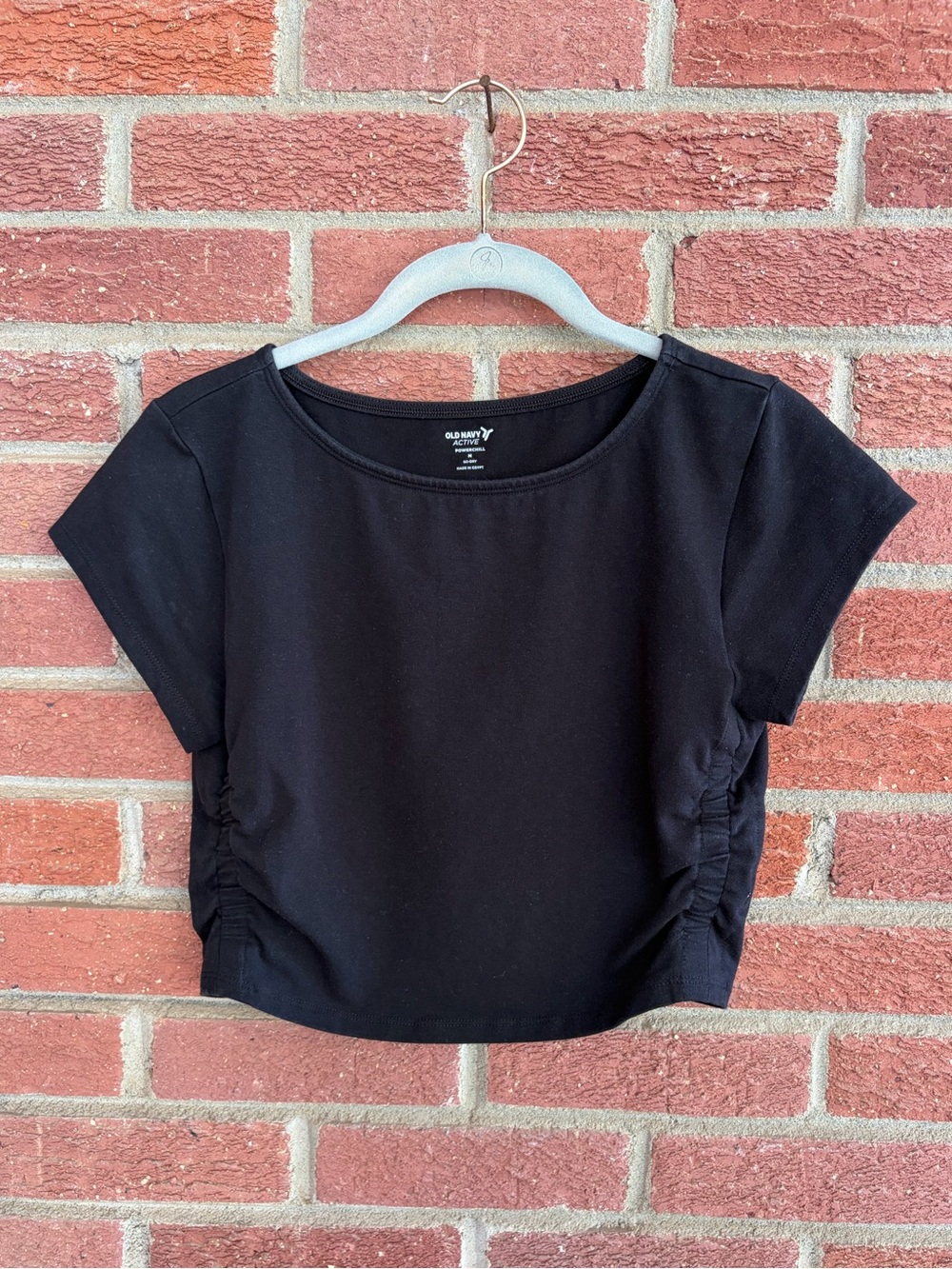 Old Navy Black Short Sleeve Ruched-Side Crop Top